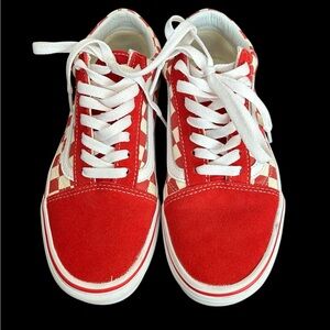 Vans - Red and White Checkered Sneakers, size 7.5W / 6M excellent condition